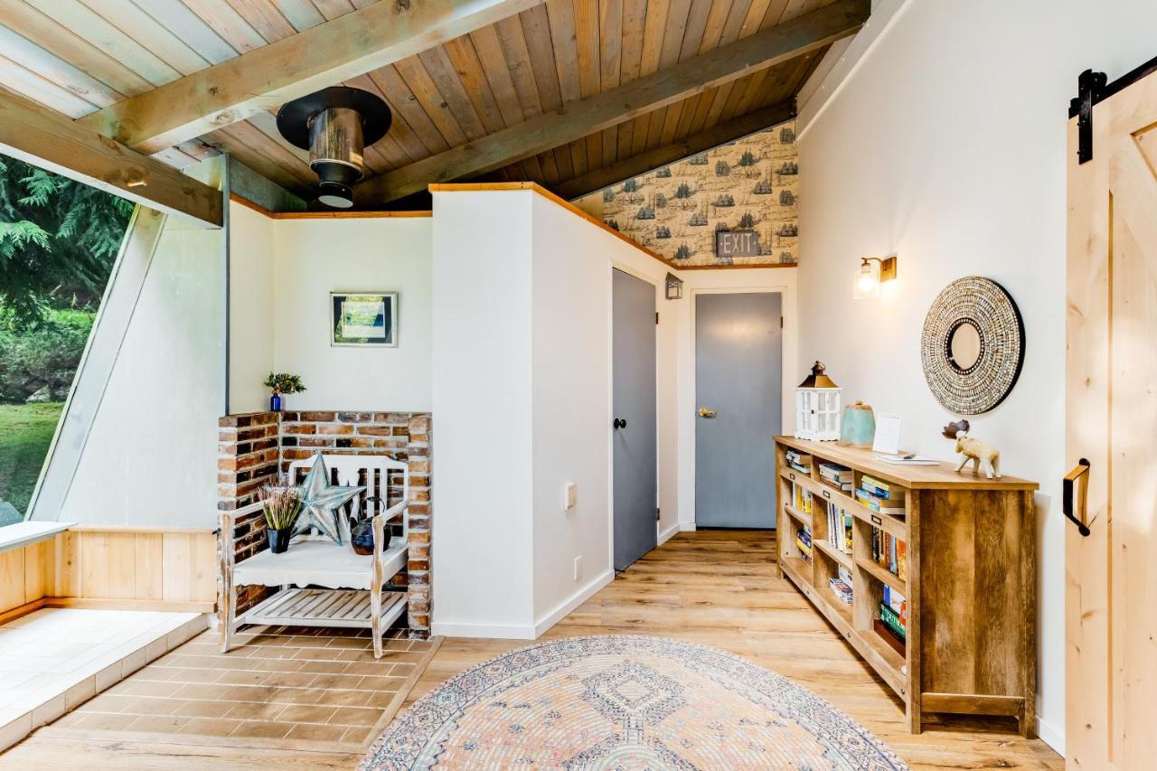 Tall Cedars Cabin By The Water Eastsound Εξωτερικό φωτογραφία