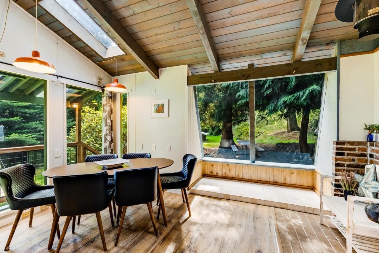 Tall Cedars Cabin By The Water Eastsound Εξωτερικό φωτογραφία