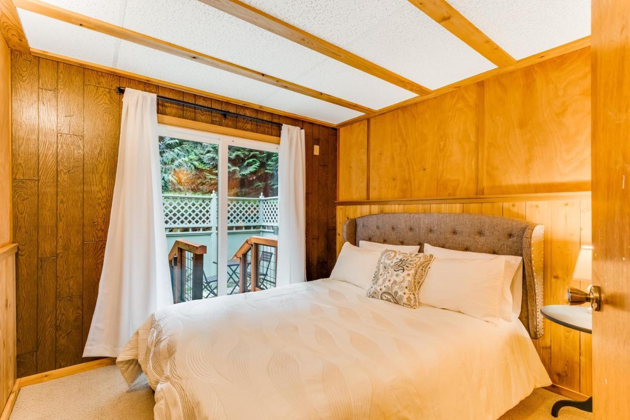 Tall Cedars Cabin By The Water Eastsound Εξωτερικό φωτογραφία