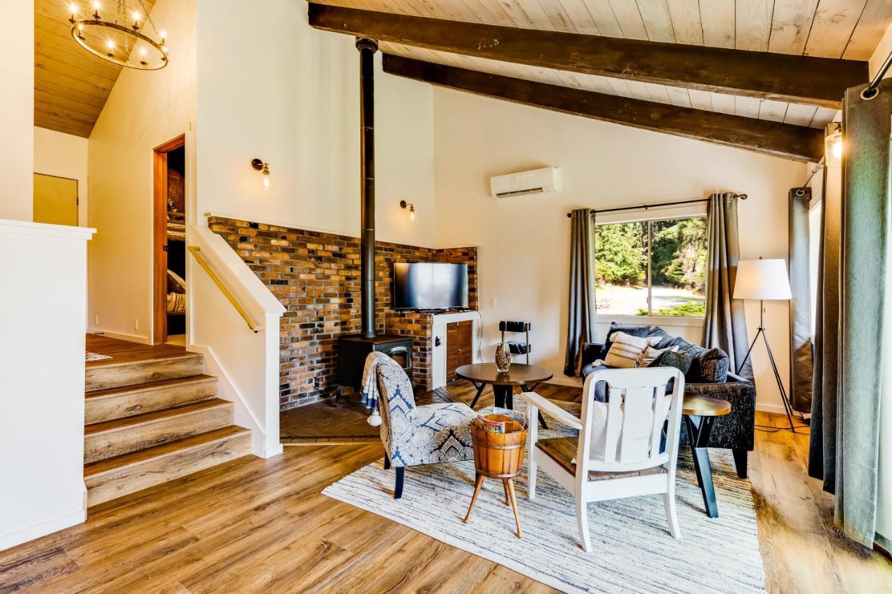 Tall Cedars Cabin By The Water Eastsound Εξωτερικό φωτογραφία